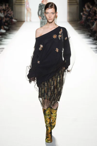 Look 38